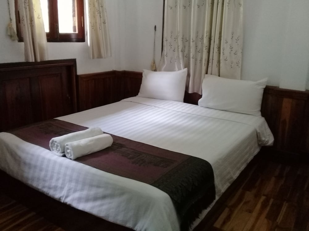 Фото Kingkham Riverside Hotel