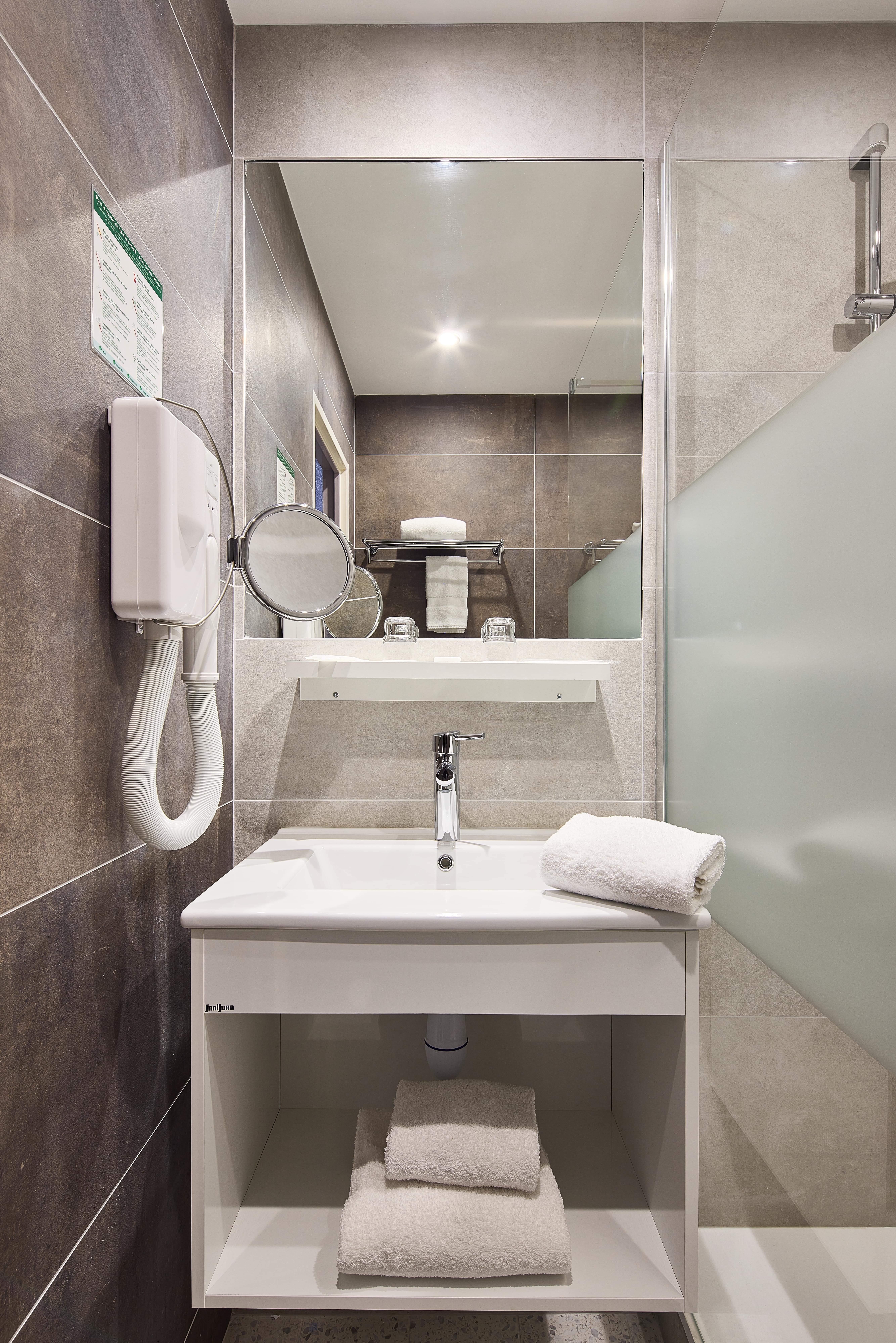 Фото Hôtel Saint Laurent