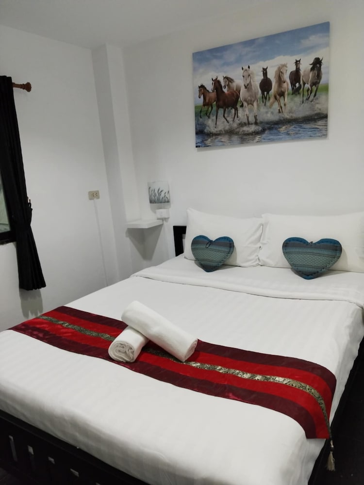 Фото Phratamnak Inn