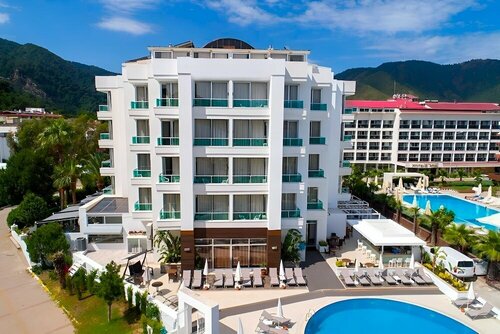 Гостиница Supreme Beach Hotel İçmeler в Мармарисе