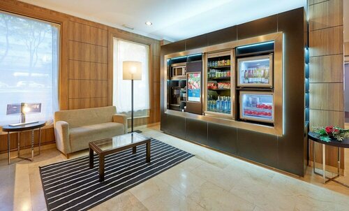 Гостиница Nh Sport в Сарагосе