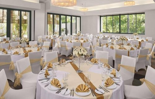 Гостиница Avani Barbarons Seychelles Resort на Сейшельских островах