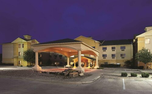 Гостиница Comfort Suites Clovis North в Кловисе