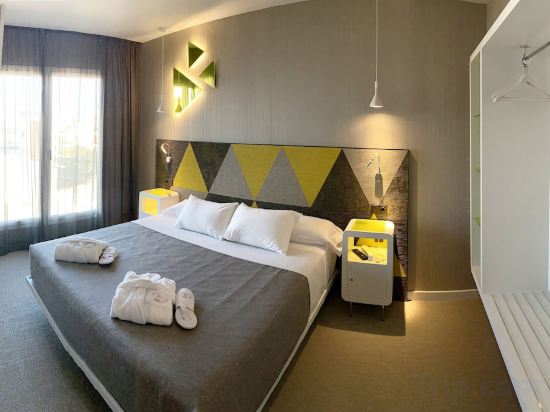 Фото Hotel Macia Sevilla Kubb