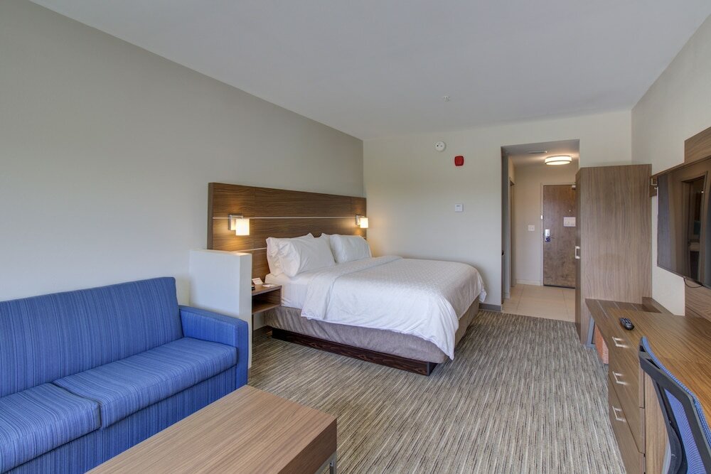 Фото Holiday Inn Express Fort Walton Beach Central, an Ihg Hotel