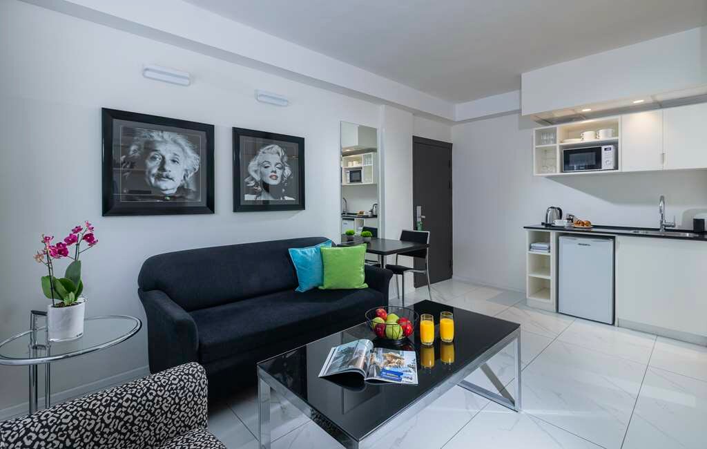 Фото Best Western Regency Suites Hotel