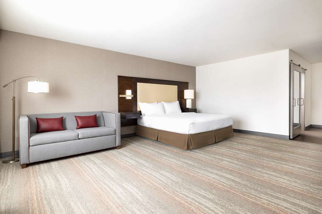 Фото Hampton Inn & Suites Napa