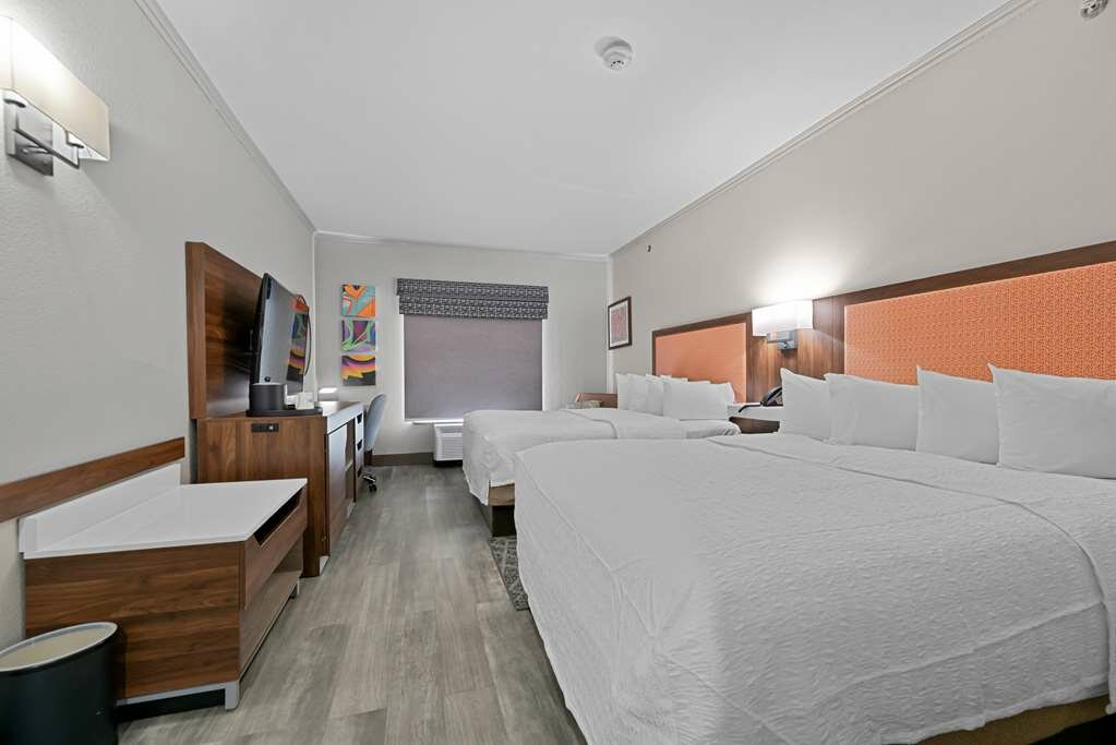 Фото Hampton Inn Seguin