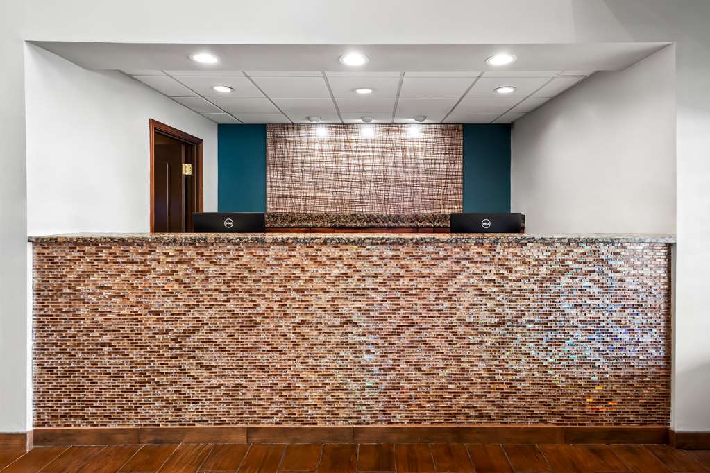 Фото Best Western Plus Fort Wayne Inn & Suites North