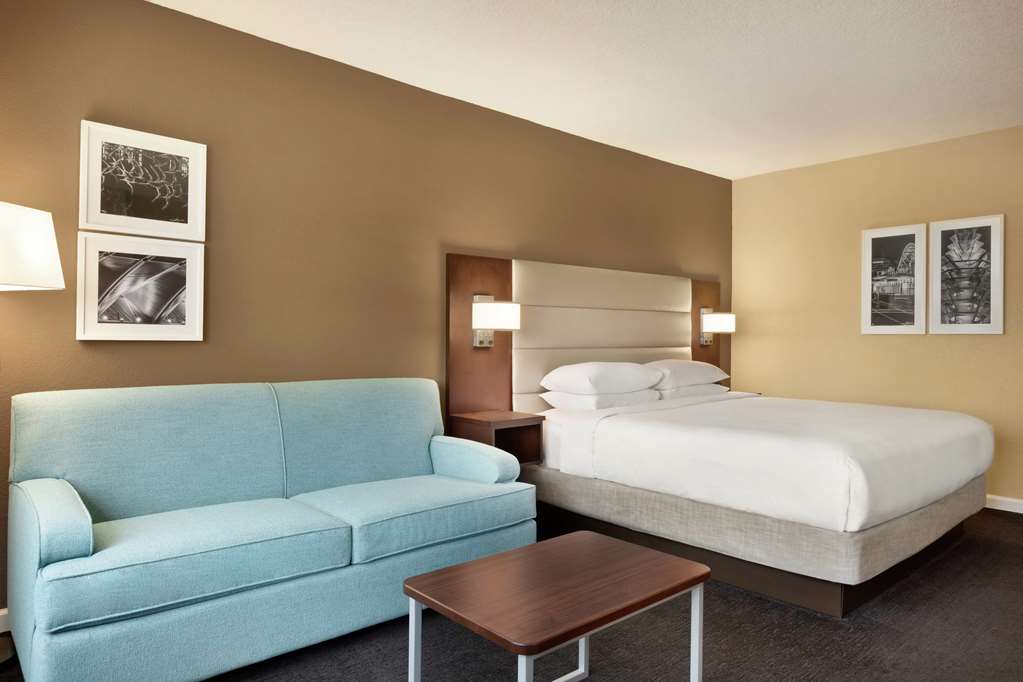 Фото Doubletree by Hilton Orlando Downtown