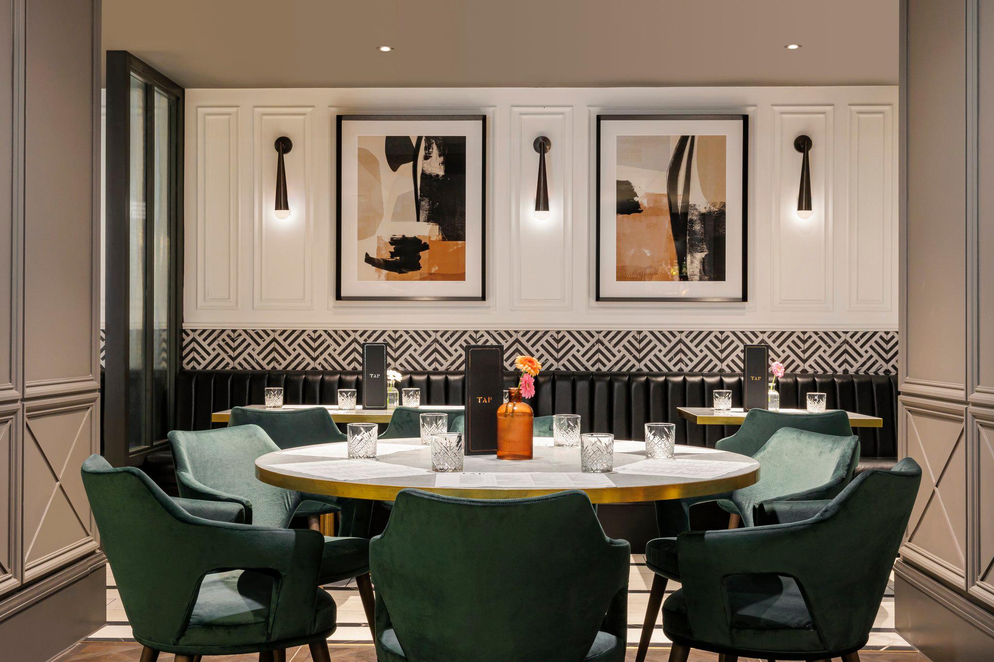 Фото Crowne Plaza Leeds, an Ihg Hotel