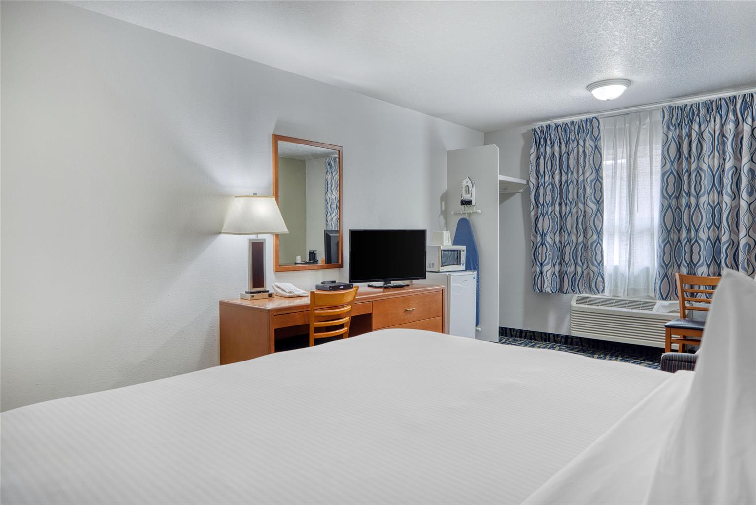 Фото SureStay Plus Hotel by Best Western Lethbridge