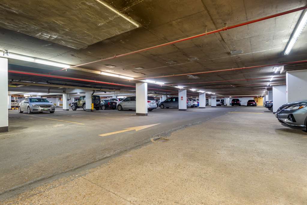 Фото Best Western Plus Village Park Inn