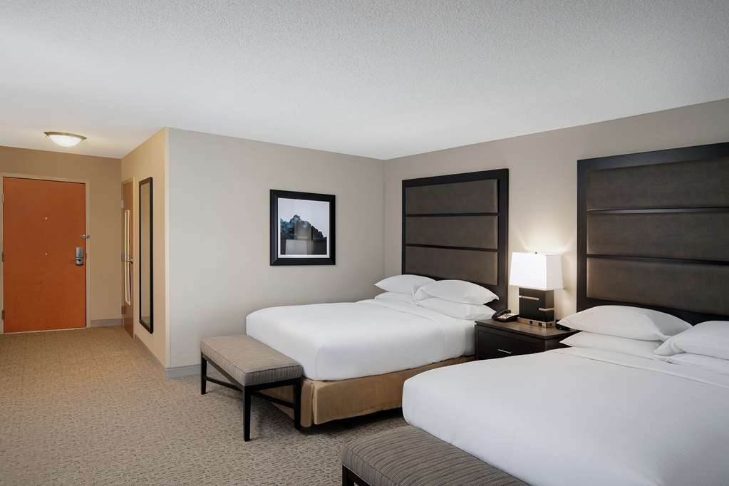 Фото DoubleTree by Hilton Richmond Airport