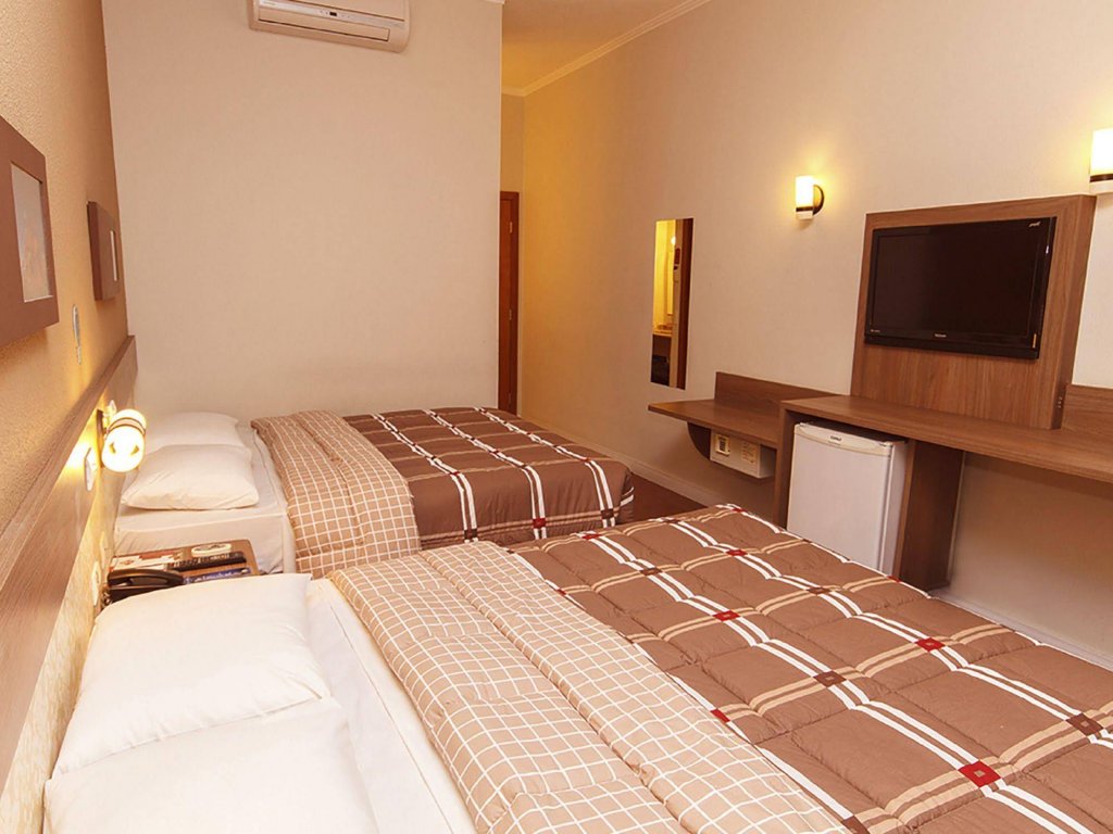 Фото Hotel 10 Curitiba