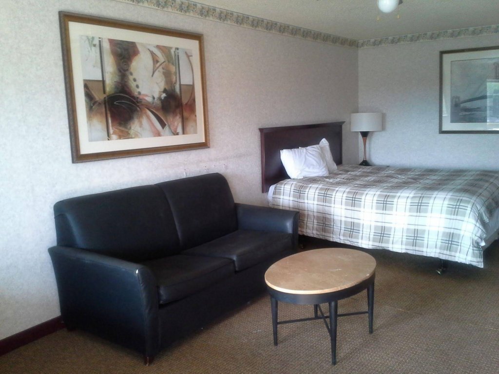 Фото Richland Inn and Suites