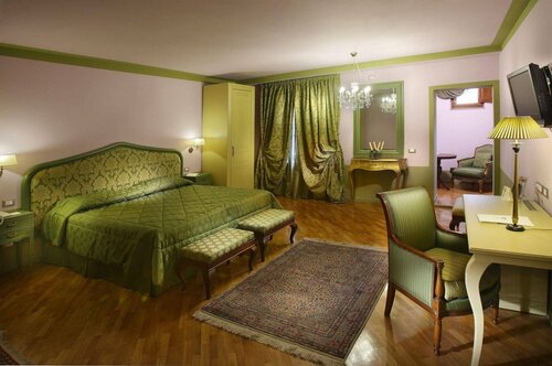 Гостиница San Luca Palace Hotel в Лукке