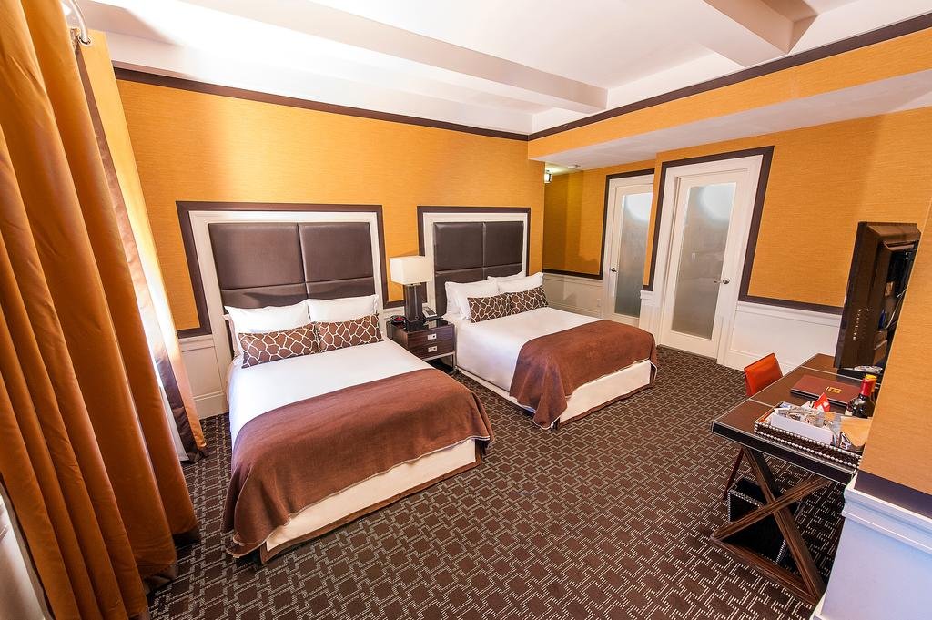 Фото The Empire Hotel