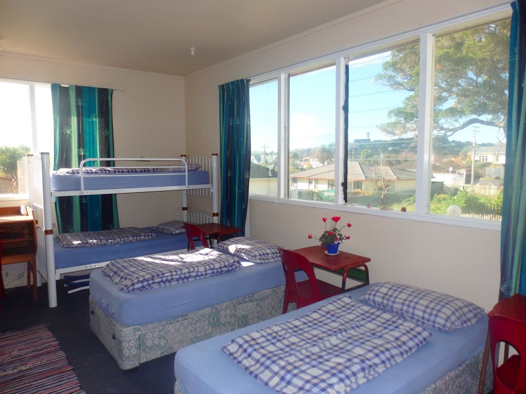 Фото 42b College House - Hostel