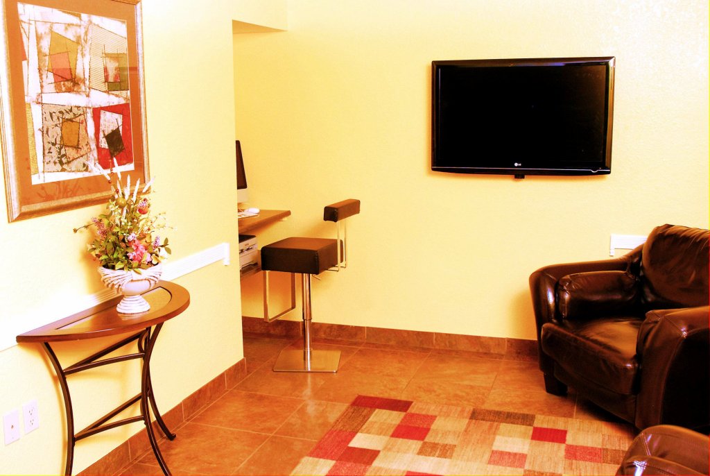 Фото Suburban Extended Stay Hotel South Bend