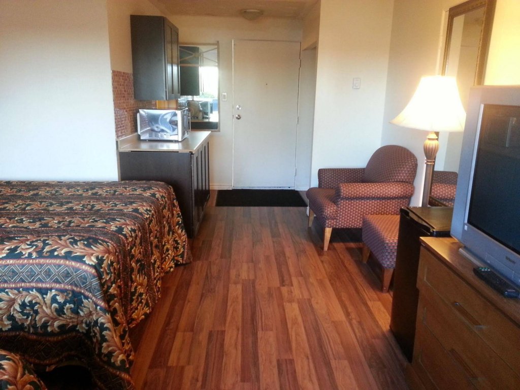 Фото The New 401 Inn