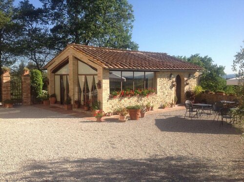 Внешний вид отеля Podere Sant'Elena в Сан-Джиминьяно, фото 1