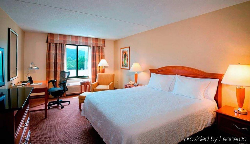 Фото Hilton Garden Inn Poughkeepsie/Fishkill