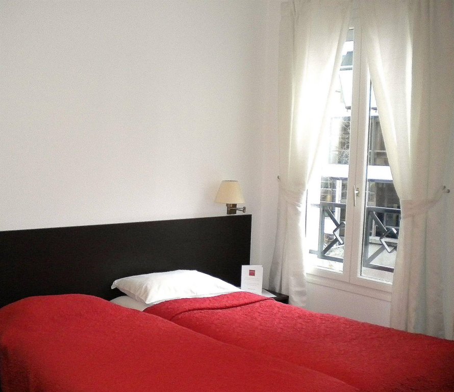 Фото Paris Saint Cloud Hotel