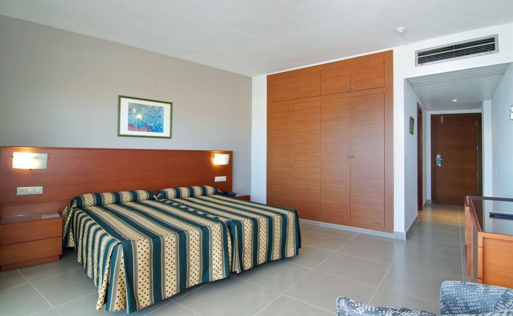 Фото Hotel Puente Real