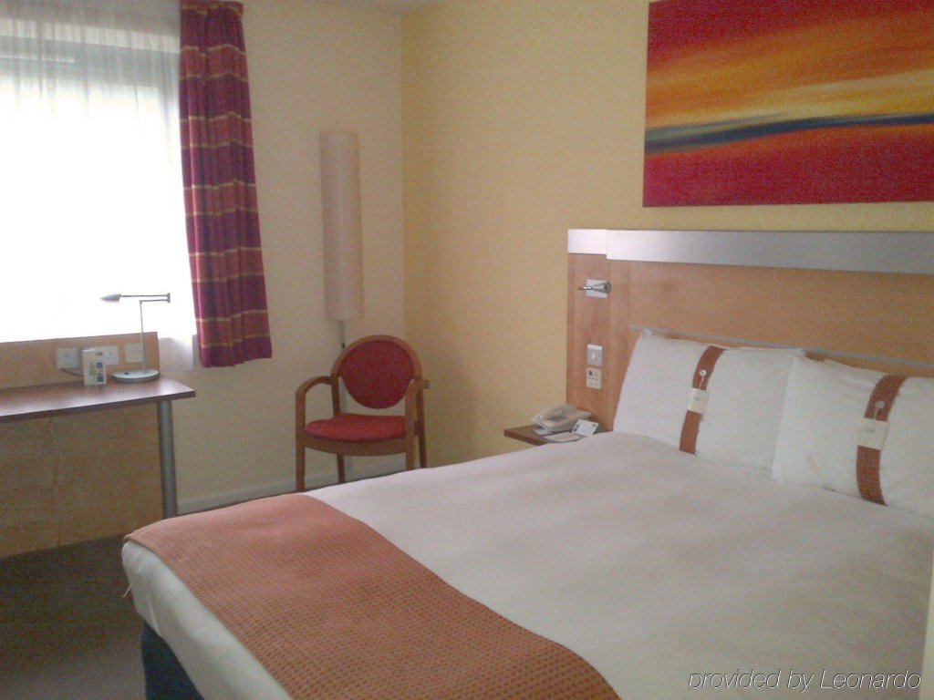 Фото Holiday Inn Express Hemel Hempstead, an Ihg Hotel