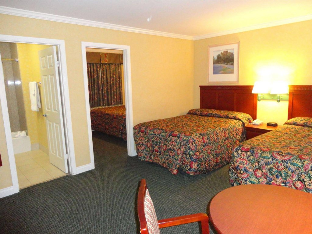 Фото Redondo Inn and Suites