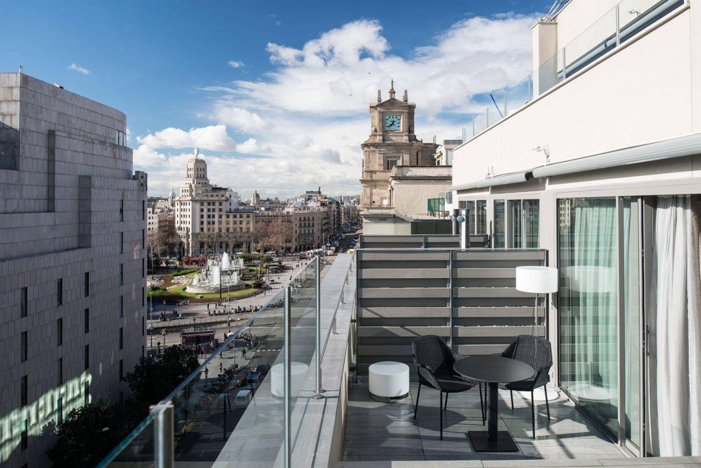 Фото Catalonia Square