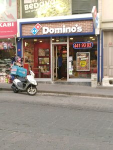 Domino's Pizza (Стамбул, Бахчелиэвлер, махалле Сыявушпаша, улица Сиявушпаша, 23), пиццерия в Бахчелиэвлере