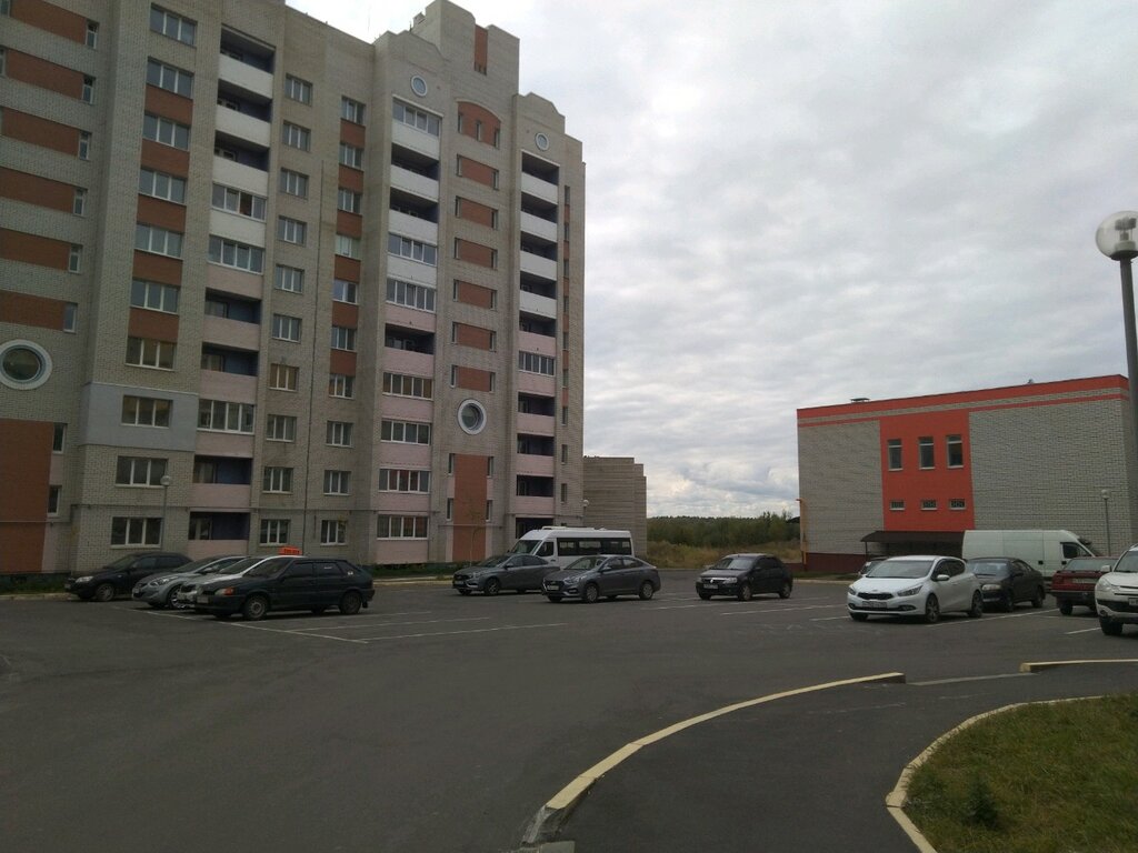 Aparcamiento de coches Парковка, , foto