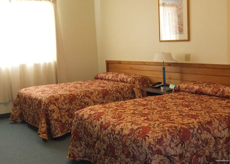 Фото Grand Staircase Inn