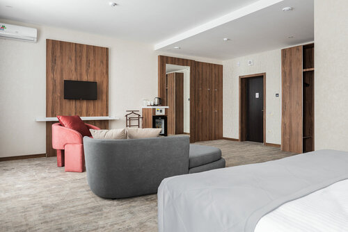 Внешний вид отеля Luxor hotel в Нижнекамске, фото 5