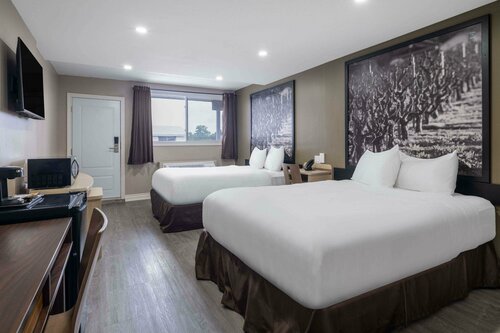 Гостиница Super 8 by Wyndham Niagara Falls On в Ниагара-Фолс