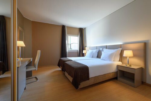 Гостиница Tryp by Wyndham Porto Centro Hotel в Порту