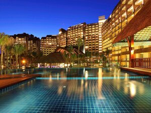 отель Pullman Oceanview Sanya Bay Resort & SPA