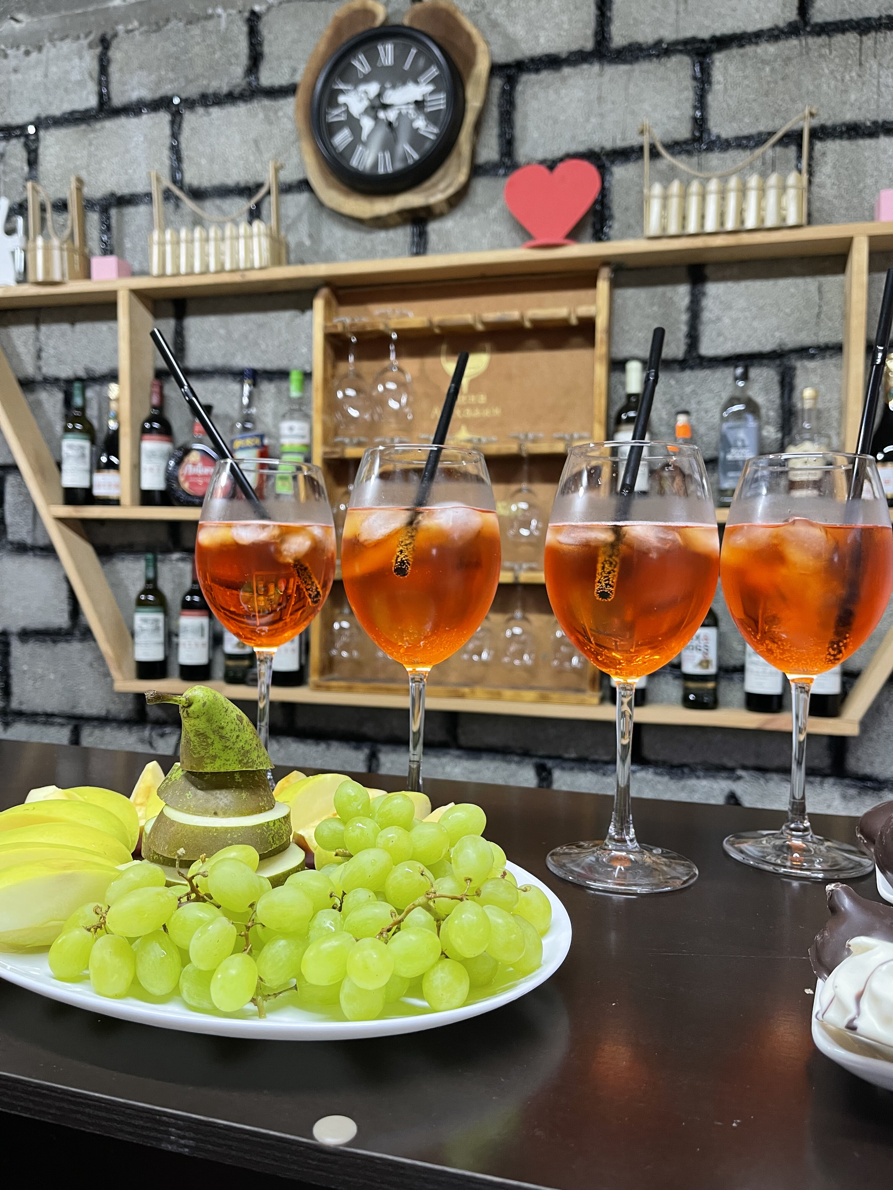 Фото Манушак