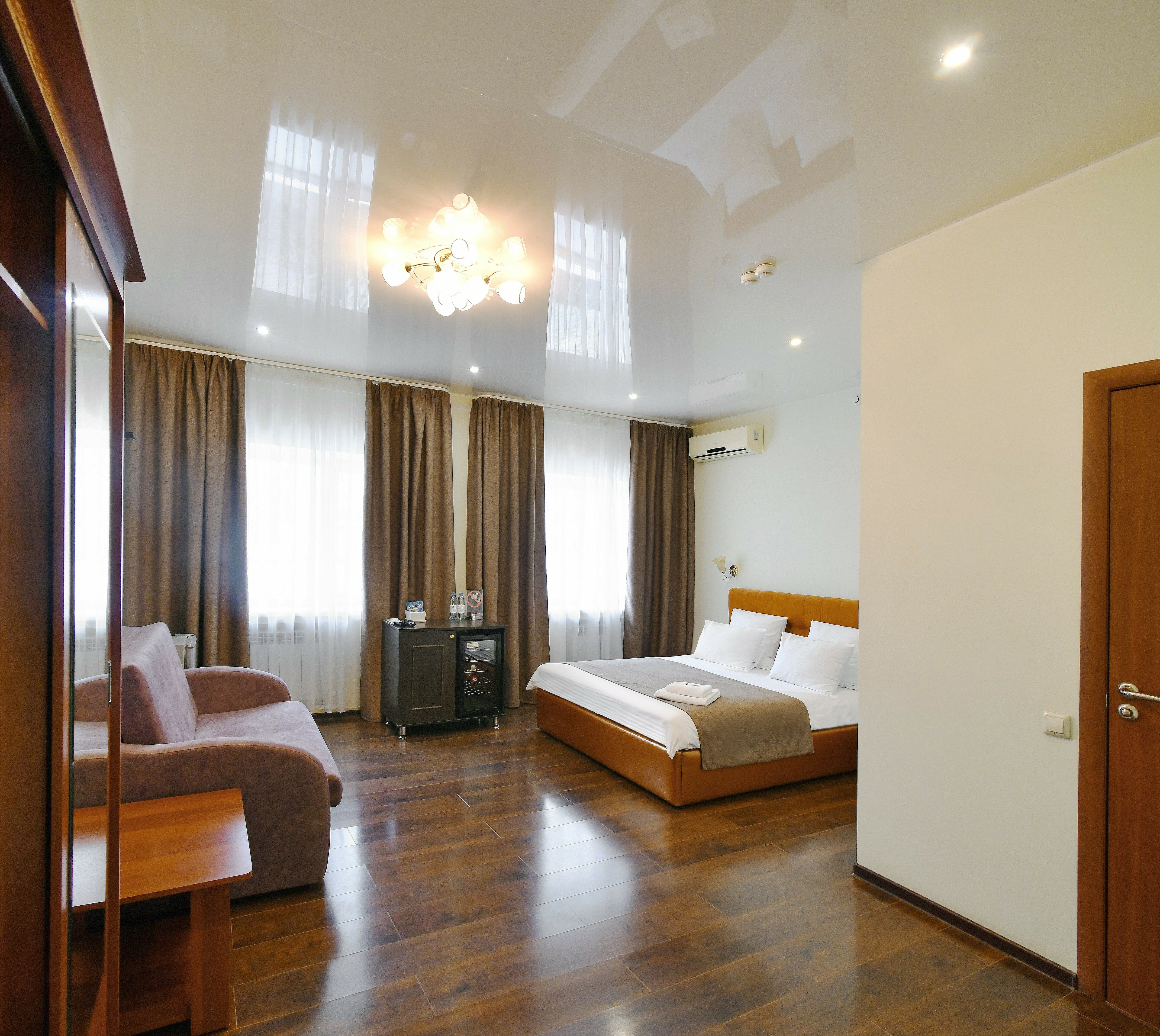 Фото Глория