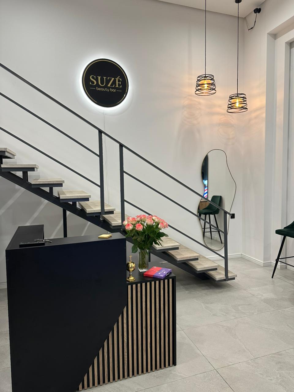 Suze Beauty Bar