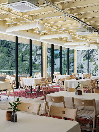 Әдемі көршісінің порнографиясы