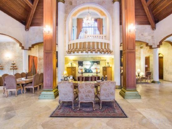 Фото Sarasvati Borobudur