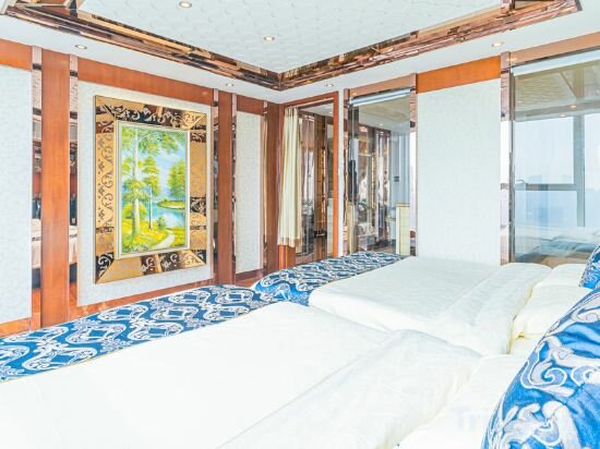 Фото 83774305290