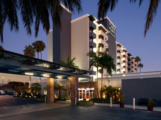 Фото Four Points by Sheraton Los Angeles Westside
