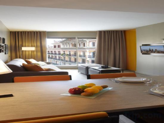 Фото Citadines Ramblas Barcelona