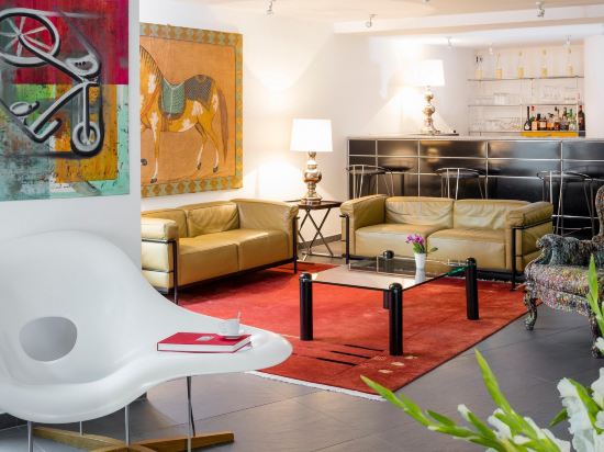 Фото Garrigae Villa La Florangerie