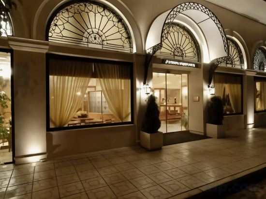 Фото Athens Atrium Hotel and Suites