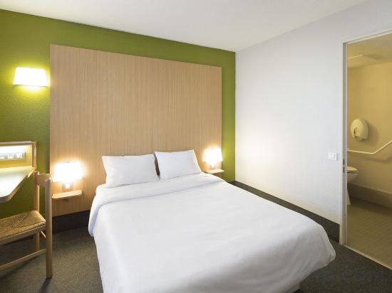 Фото B&B HOTEL Bordeaux Mérignac Hôtel de Ville